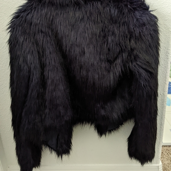 Decree Navy/ Black Faux Fur Jacket  Size Small - Picture 4 of 5